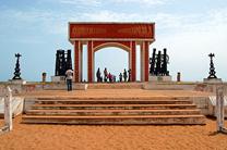 the_Door_of_No_Return_in_Ouidah,_November_2007.jpg